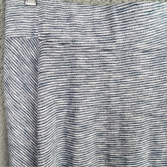 Lou & Grey Women's Thin Maxi Length Skirt Blue and White Stripe Size Medium - Picture 8 of 8